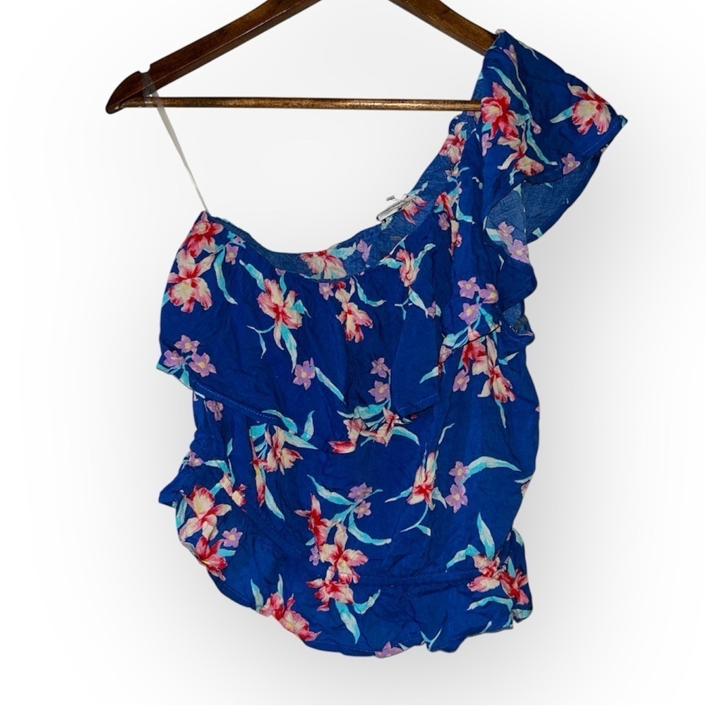 American Eagle NWOT floral ruffle one shoulder blouse SIZE SMALL